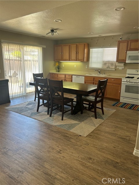 Detail Gallery Image 3 of 5 For 53226 Compassion Way, Lake Elsinore,  CA 92532 - 4 Beds | 2/1 Baths