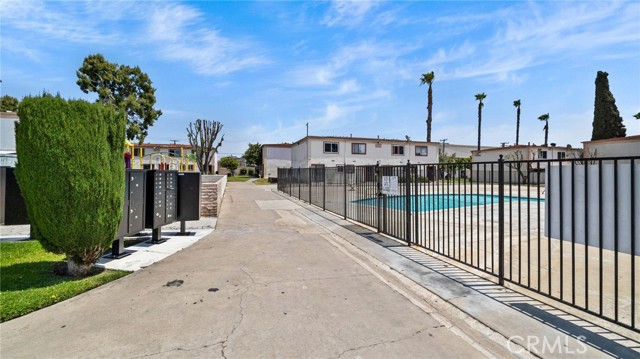 Detail Gallery Image 21 of 24 For 1001 E Camile St #F4,  Santa Ana,  CA 92701 - 2 Beds | 1/1 Baths