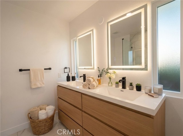 Detail Gallery Image 8 of 17 For 26 Seton, Irvine,  CA 92612 - 3 Beds | 2 Baths