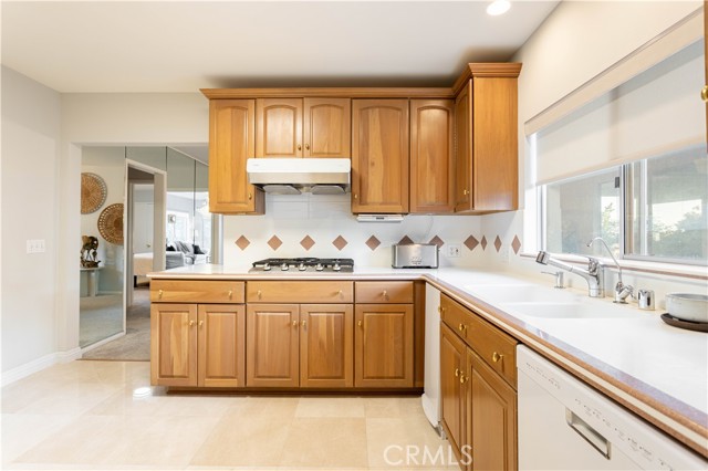 1001 Briarcliff photo 9
