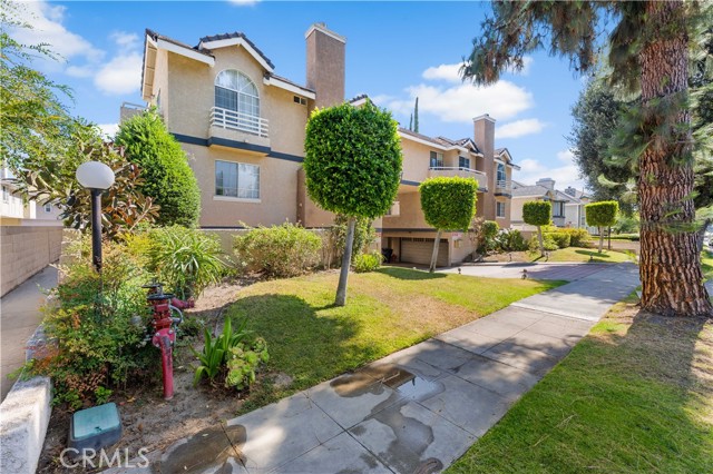 150 Diamond #B Street, Arcadia CA: https://media.crmls.org/medias/ebf2c053-6ae7-49c1-ba89-447316b81dda.jpg