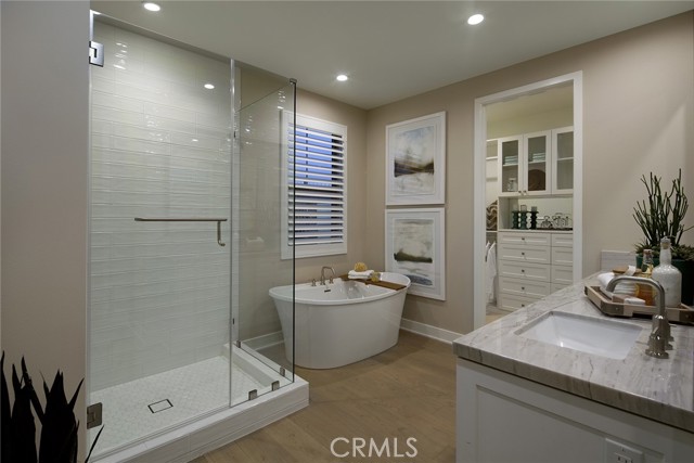 Detail Gallery Image 5 of 7 For 222 Maricopa, Irvine,  CA 92618 - 4 Beds | 2/1 Baths