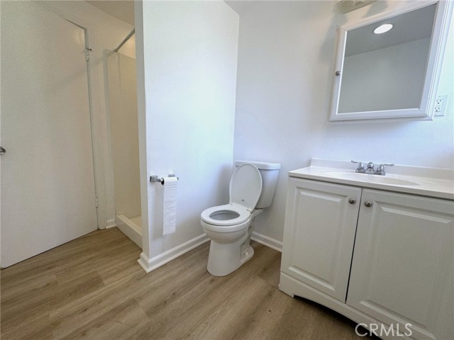 Detail Gallery Image 10 of 22 For 17731 Elkwood St, Reseda,  CA 91335 - 3 Beds | 2 Baths