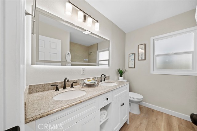 552 E Mountain View Avenue, Glendora CA: https://media.crmls.org/medias/ebf51b6e-817c-48a5-8f74-8c0a4c31669e.jpg