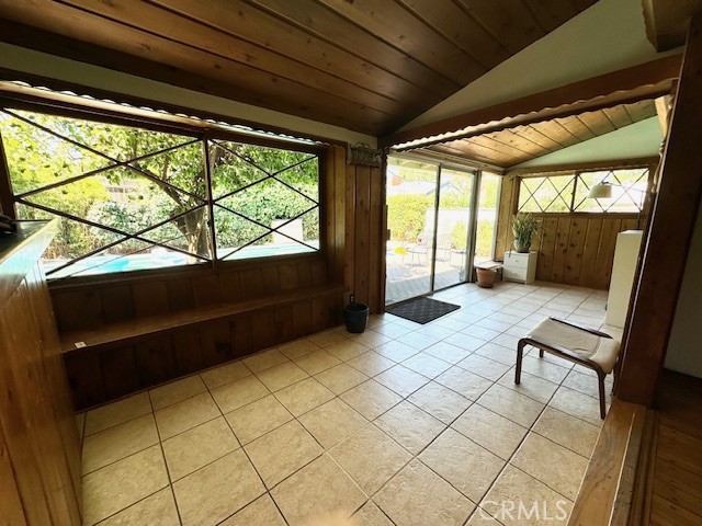 Detail Gallery Image 10 of 13 For 4943 Topanga Canyon Bld, Woodland Hills,  CA 91364 - 3 Beds | 2 Baths