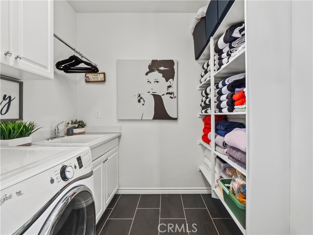 Detail Gallery Image 49 of 65 For 22385 Midtown Ct, Saugus,  CA 91350 - 5 Beds | 4/1 Baths