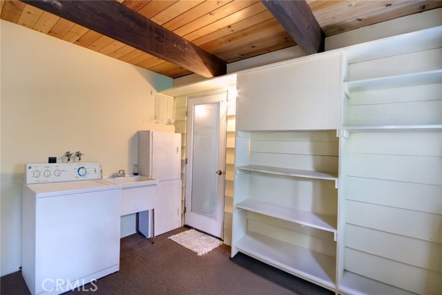 Detail Gallery Image 15 of 42 For 42716 Juniper Dr, Big Bear Lake,  CA 92315 - 4 Beds | 2 Baths