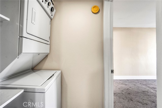Detail Gallery Image 9 of 20 For 21500 Burbank #310,  Woodland Hills,  CA 91367 - 2 Beds | 2 Baths