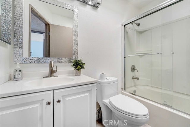 Detail Gallery Image 12 of 20 For 2620 W Grand Ave #E,  Alhambra,  CA 91801 - 3 Beds | 2/1 Baths
