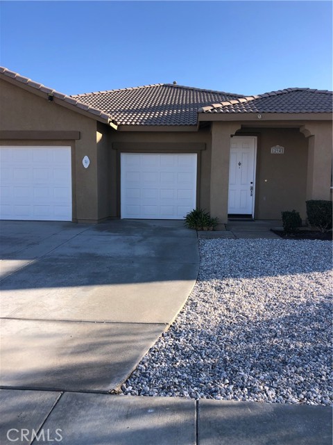 Detail Gallery Image 2 of 63 For 12941 Rising Moon Way, Victorville,  CA 92392 - 4 Beds | 2 Baths