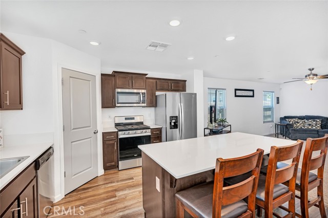 Detail Gallery Image 25 of 50 For 1807 Patricia Ct, Los Banos,  CA 93635 - 4 Beds | 3 Baths