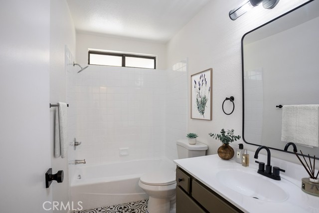 Detail Gallery Image 10 of 29 For 4772 W Avenue L14, Lancaster,  CA 93536 - 3 Beds | 2 Baths