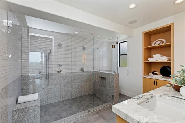 Detail Gallery Image 28 of 53 For 1425 Skyline, Laguna Beach,  CA 92651 - 4 Beds | 3/1 Baths