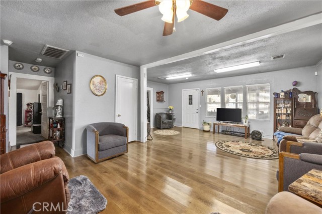 Detail Gallery Image 8 of 33 For 220 Tyler St, Taft,  CA 93268 - 3 Beds | 2 Baths