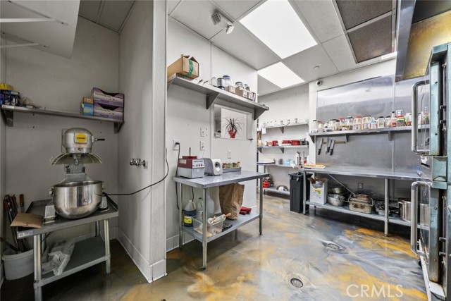 400 E Broadway, Glendale CA: https://media.crmls.org/medias/ebfbe75e-34aa-4fdd-8f8b-755ebee696fd.jpg