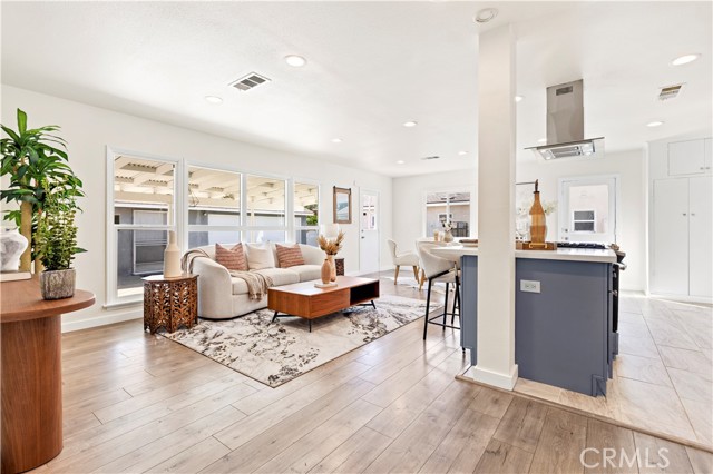 Detail Gallery Image 3 of 54 For 608 Ladera Vista, Fullerton,  CA 92831 - 3 Beds | 1/1 Baths