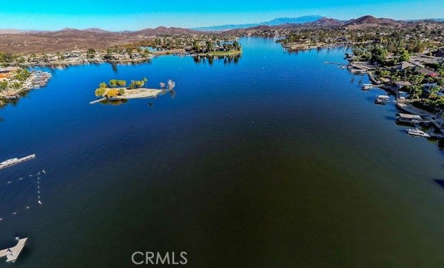 29981 White Wake Drive, Canyon Lake, California 92587, 3 Bedrooms Bedrooms, ,2 BathroomsBathrooms,Residential,For Sale,29981 White Wake Drive,CROC24213526