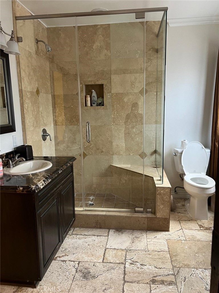 https://media.crmls.org/medias/ebfd8686-db68-4b5a-b9f4-801f8b2e60a7.jpg?preset=X-Large
