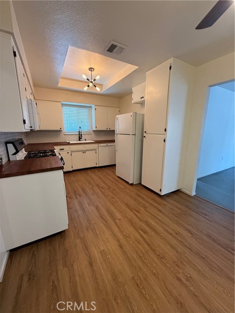 Detail Gallery Image 6 of 17 For 749 Junipero Ct, Merced,  CA 95348 - 3 Beds | 2 Baths