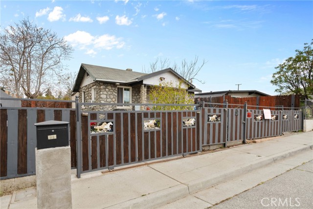 671 N Cherry Street, Banning CA: https://media.crmls.org/medias/ebffd2f9-4186-42e7-acfb-aab31404cccd.jpg