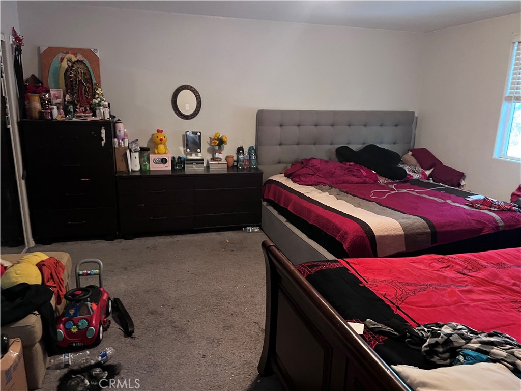 https://media.crmls.org/medias/ec004c16-cc9e-4589-9e26-bcd6f9b0a767.jpg?preset=X-Large