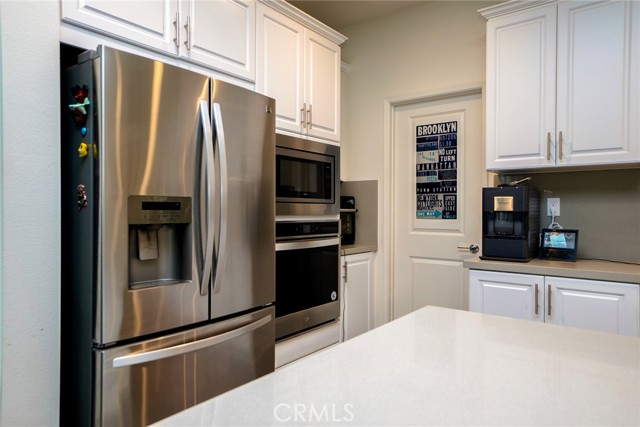 Detail Gallery Image 14 of 61 For 11703 Periwinkle Pl, Jurupa Valley,  CA 91752 - 5 Beds | 3 Baths
