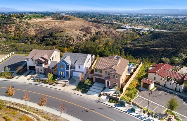 Detail Gallery Image 22 of 29 For 21156 Poema Pl, Chatsworth,  CA 91311 - 5 Beds | 5/2 Baths