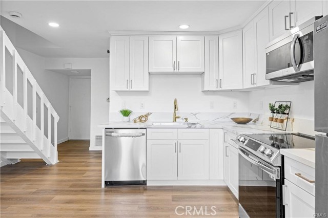 163 Pineview, Irvine CA: https://media.crmls.org/medias/ec00d1e1-74a7-4407-b36d-a0d722950e0d.jpg