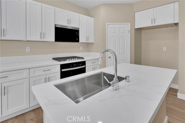 Detail Gallery Image 17 of 47 For 10186 Susan, Hesperia,  CA 92345 - 5 Beds | 3 Baths