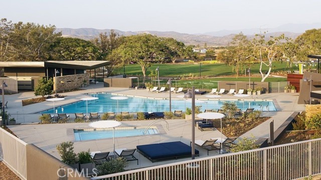 204 Lily Loop, Irvine CA: https://media.crmls.org/medias/ec00e631-9cd3-49d0-a42b-3aad5b407f18.jpg