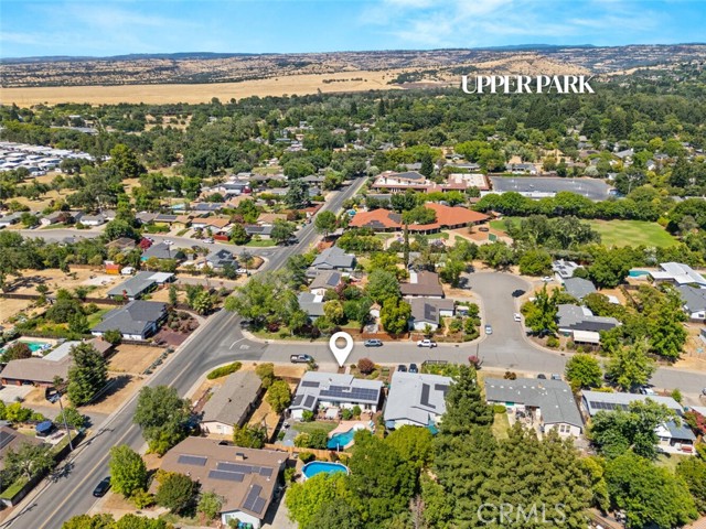 571 Redwood Way, Chico CA: https://media.crmls.org/medias/ec00f535-4f8f-434e-9592-bbdd1c102707.jpg
