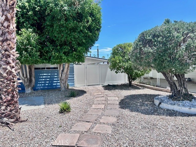 442 Paseo Perdido, Cathedral City CA: https://media.crmls.org/medias/ec024cf4-d833-479b-9ac6-de02c8ca4304.jpg