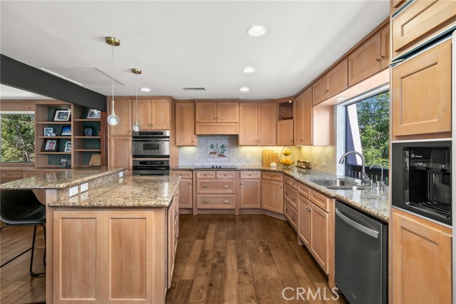 Detail Gallery Image 13 of 48 For 780 Singing Vista, El Cajon,  CA 92019 - 4 Beds | 3/1 Baths