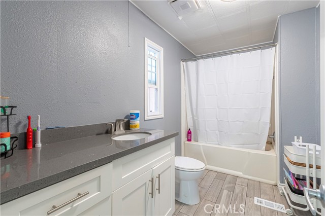 Detail Gallery Image 17 of 26 For 3825 Crestmore Rd #342,  Jurupa Valley,  CA 92509 - 2 Beds | 2 Baths