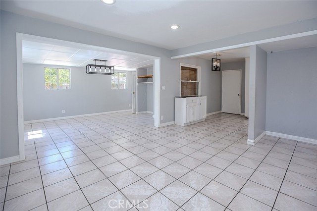 Detail Gallery Image 11 of 37 For 11523 Vanport Ave, Sylmar,  CA 91342 - 3 Beds | 2 Baths