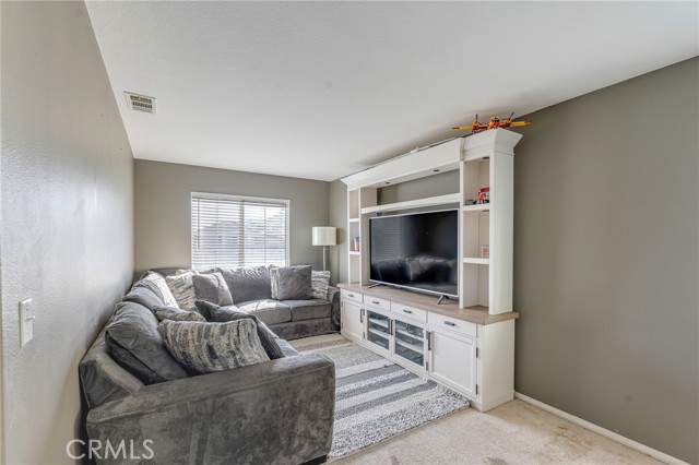 Detail Gallery Image 27 of 35 For 33129 Shoreline Dr, Lake Elsinore,  CA 92530 - 5 Beds | 3 Baths