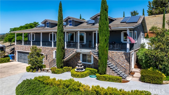 98 Nutwood Circle, Paso Robles CA: https://media.crmls.org/medias/ec0438fb-9e96-4acc-9a2e-9b3e30e49620.jpg