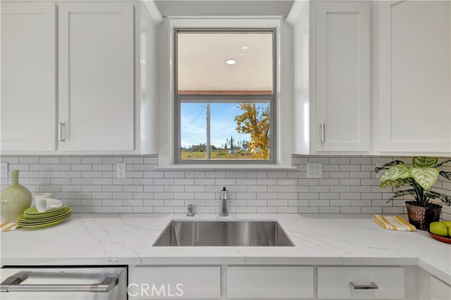 Detail Gallery Image 17 of 43 For 6319 Lucky John Rd, Paradise,  CA 95969 - 3 Beds | 2/1 Baths