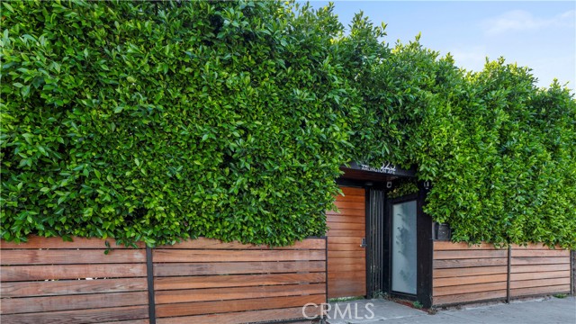 Detail Gallery Image 4 of 38 For 5323 Arlington Ave, Los Angeles,  CA 90043 - 3 Beds | 3 Baths