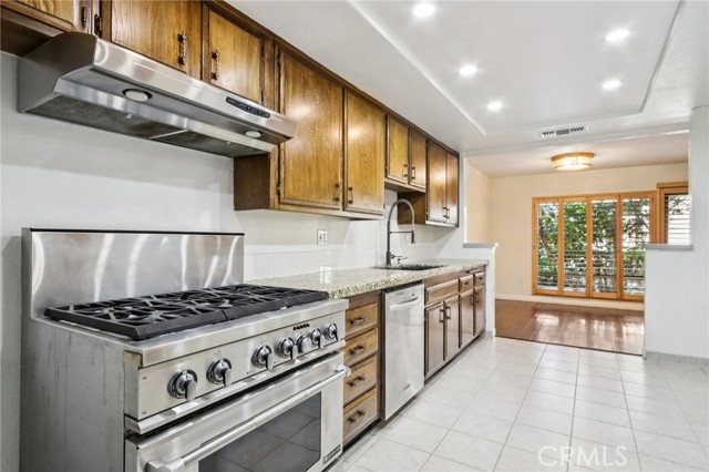 Detail Gallery Image 16 of 47 For 4453 W Coast, Newport Beach,  CA 92663 - 3 Beds | 2/1 Baths