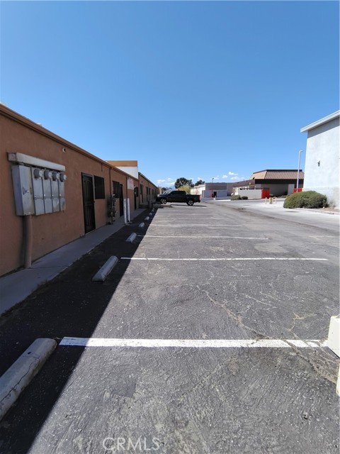 14368 St Andrews Drive, Victorville, California 92395, ,Commercial Lease,For Rent,14368 St Andrews Drive,CRHD25073720