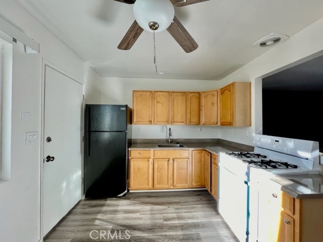 Detail Gallery Image 5 of 11 For 45421 Sunset Ln #1,  Palm Desert,  CA 92260 - 2 Beds | 1 Baths