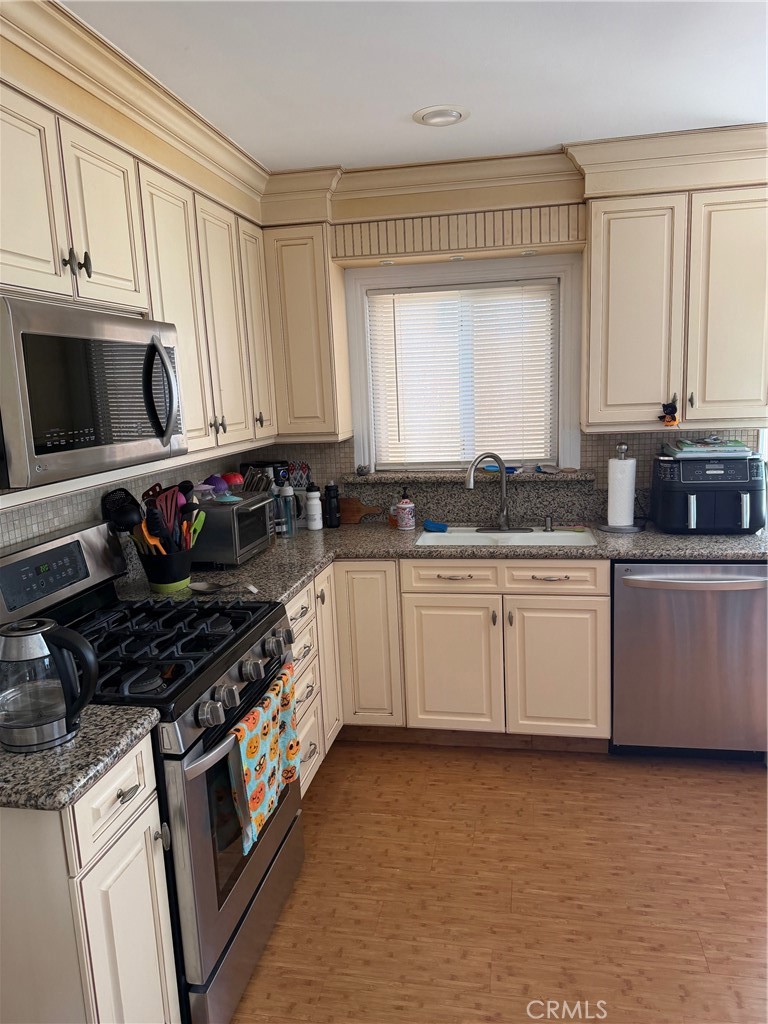 MLS #OC25251777 image #6