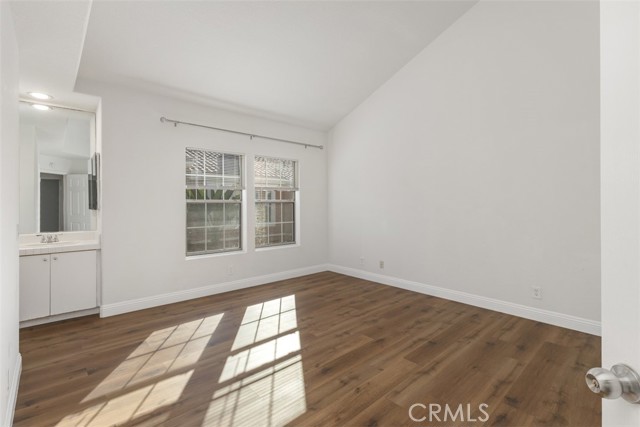 Detail Gallery Image 23 of 45 For 10 Bettoni Aisle, Irvine,  CA 92606 - 3 Beds | 2/1 Baths