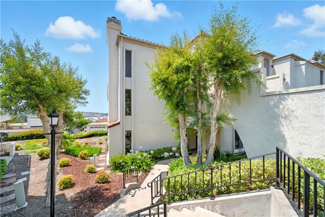 Detail Gallery Image 1 of 43 For 27762 Arta #2,  Mission Viejo,  CA 92692 - 2 Beds | 2 Baths