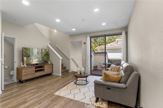 Detail Gallery Image 7 of 34 For 311 Falcon Creek, Irvine,  CA 92618 - 1 Beds | 1/1 Baths