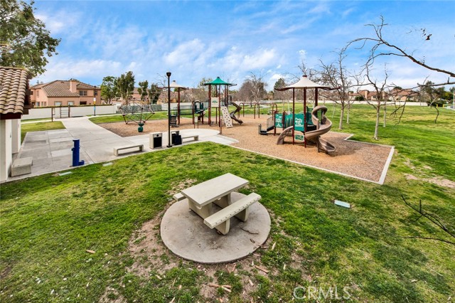 Detail Gallery Image 22 of 28 For 2186 Avocado Dr, Tustin,  CA 92782 - 2 Beds | 2/1 Baths