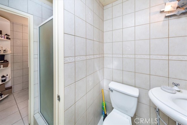 Detail Gallery Image 28 of 56 For 8547 Amestoy, –,  CA 91325 - 5 Beds | 4 Baths