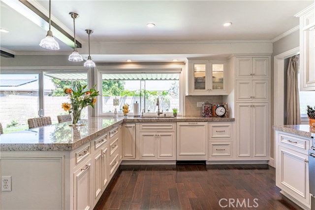8072 W Joan Circle, La Palma CA: https://media.crmls.org/medias/ec086b17-c0db-4ff5-b7cb-28367e6c688d.jpg