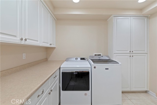 16291 Ringbit Court, Riverside CA: https://media.crmls.org/medias/ec089dd0-92d6-4893-a5ee-8587d3f41b1d.jpg